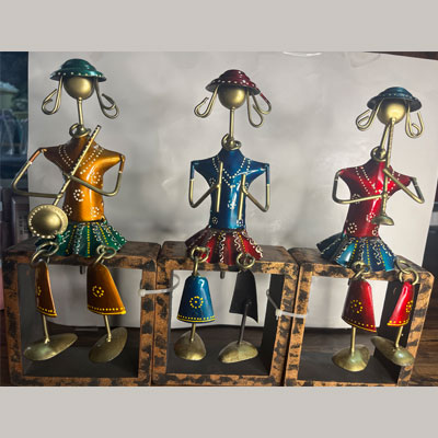 3-musician-metal-doll_