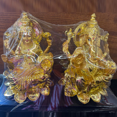 Ganapathi-with-Lakshmi_