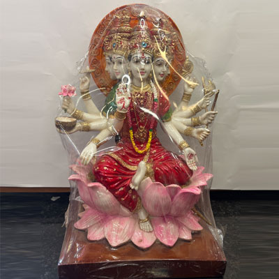 Gayatri-Mata-statue