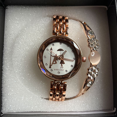 Ladies-watch-with-bracelet_(2)