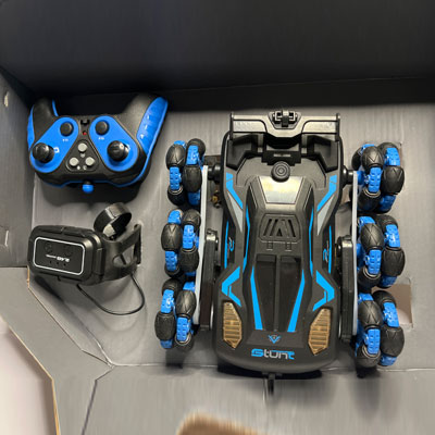 Remote-control-stunt-car