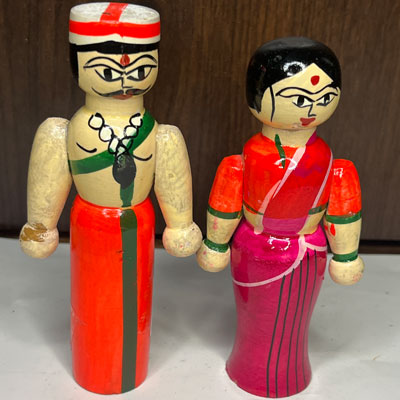 Wooden-rural-couple-doll_