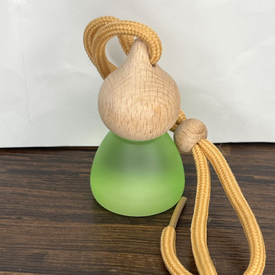 Car-hanging-perfume_(2)