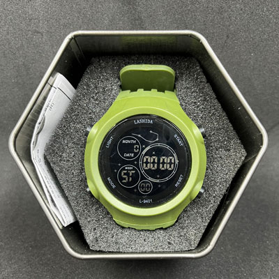 Light-green-strap-watch_